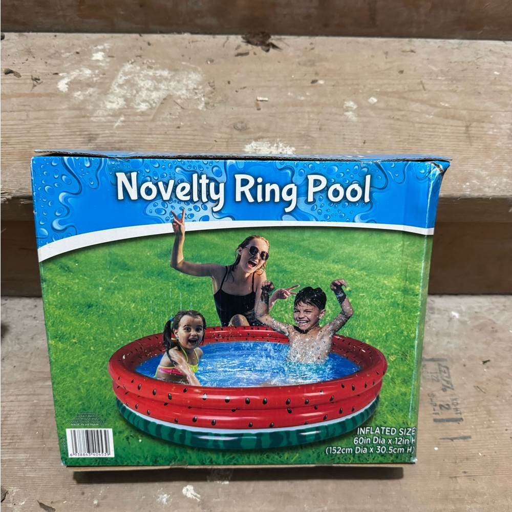 Novelty Ring Pool - Red and Green